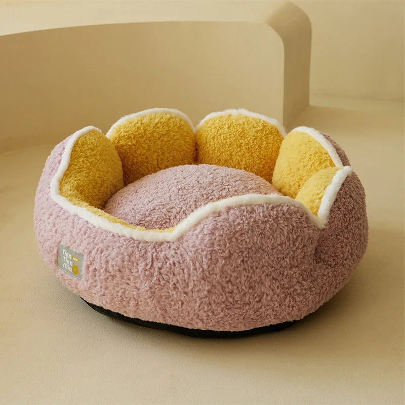 Deluxe Plush Cat Bed – Cozy Nest for Cats & Small Dogs