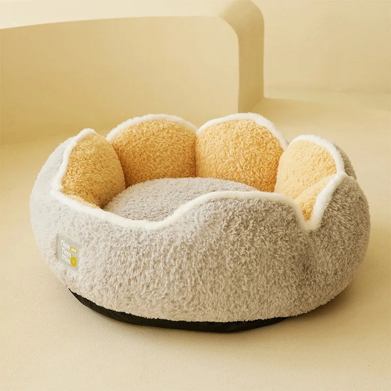 Deluxe Plush Cat Bed – Cozy Nest for Cats & Small Dogs