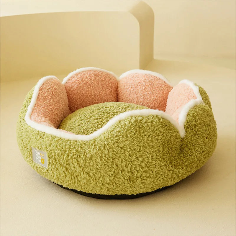 Deluxe Plush Cat Bed – Cozy Nest for Cats & Small Dogs